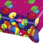 Balonlar parti temalı ürünler ile uyumlu 120 x 180cm plastik kullan-at masa örtüsü.