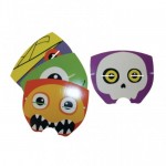 Boo Monsters temalı parti maskeleri ince karton üzerine renkli baskıdır. Kendinden lastik ipi mevcuttur. Çocuk yüzüne uygundur.