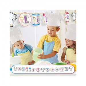 2.2m x 15cm 3 boyutlu formlarla süslü "Little Cooks/Küçük Aşçılar" yazılı karton afiş